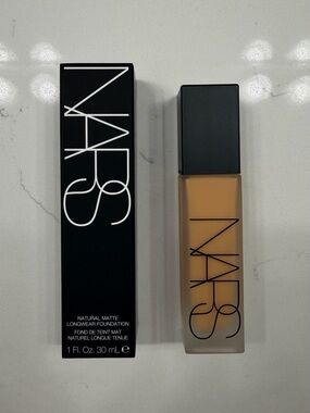 NARS Natural Matte Longwear Foundation - Valencia Medium 5
